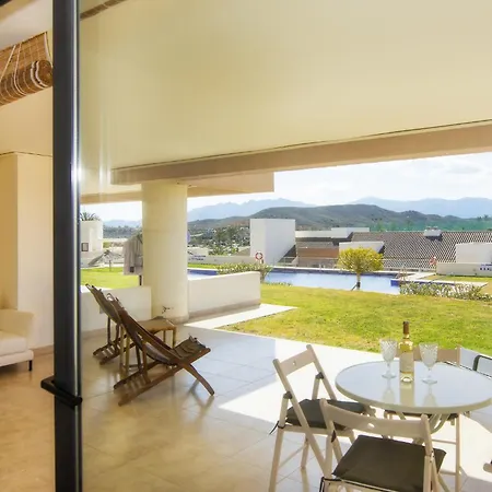 Golf Valle Del Jardin Piscina Parking